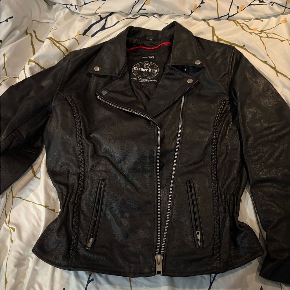 Women’s leather jacket